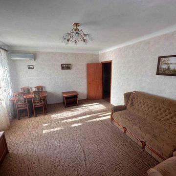 Оренда двокімнатної квартири. Центр. Поруч з ОДА