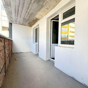 Продам 1к квартиру 47,9 м² у новобудові,велика лоджія 4,9 м² без комії