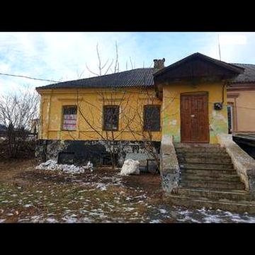 Продам будинок у центрі Нової Ушиці
