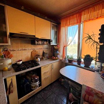 Продам 1 ком. кв. с газом на проспекте Б. Хмельницкого (Г.Сталинграда)