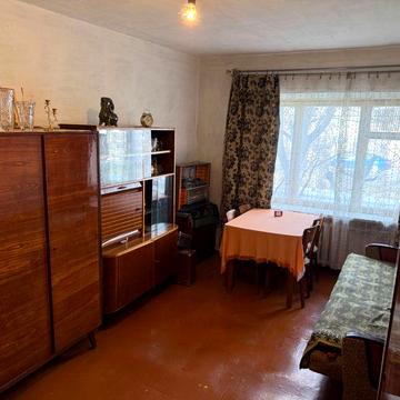 Продається однокімнатна квартира в м. Каневі (Черкаська область)