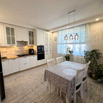 В продажу Сучасна квартира в самому центрі міста в Новобудові