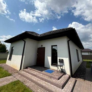 Продам будинок з ремонтом та каміном в гарній локації