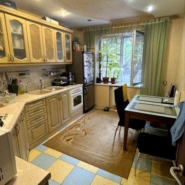 Арена 3 комн каартира Победа 5