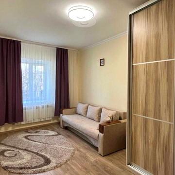 Здам 2-кімнатну квартиру з власним входом в Старому місті НА ТРИВАЛО