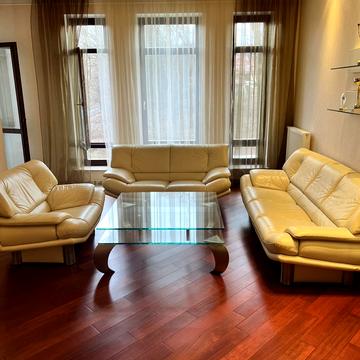 Юрія Мушака вул., 5