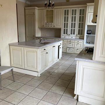 Олександра Кониського вул., 74