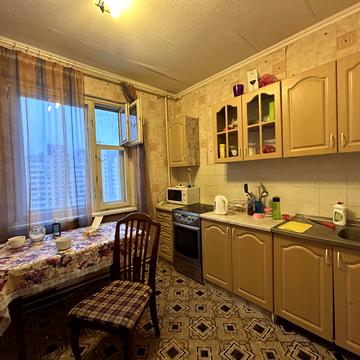 Бахмацька вул., 10