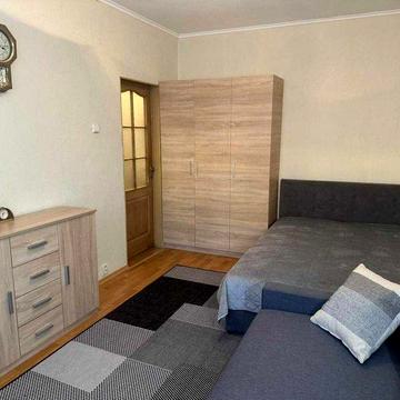 Княжий Затон 17-Б, 1-к квартира, 1й поверх, Є Газ, м Осокорки 10хв !