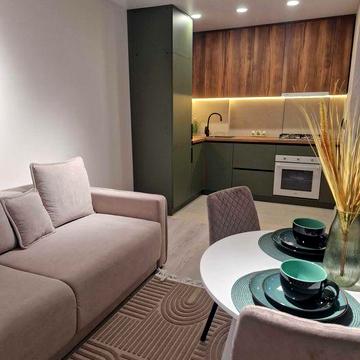 Продаж двох кімнатна квартира та кухня-студія