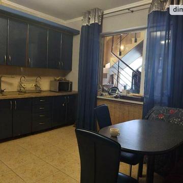 Продаж 5к Дім Квітнева вулиця