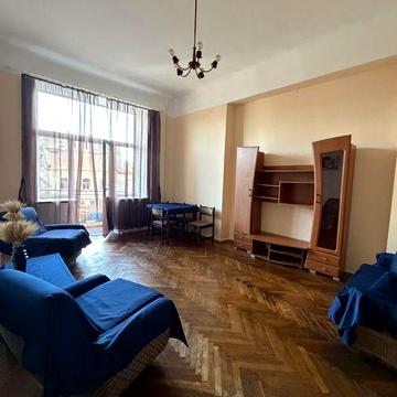 Сдам 2 х комнатную Крещатик.