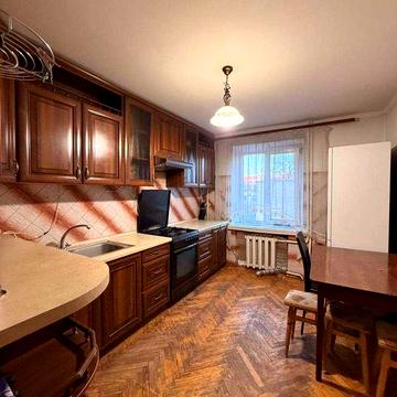 Простора 3к квартира. Гречани