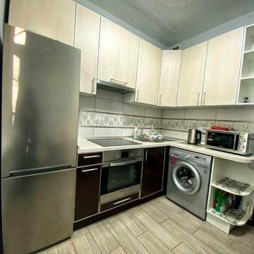 Сдам 2х комн квартиру м. Научная