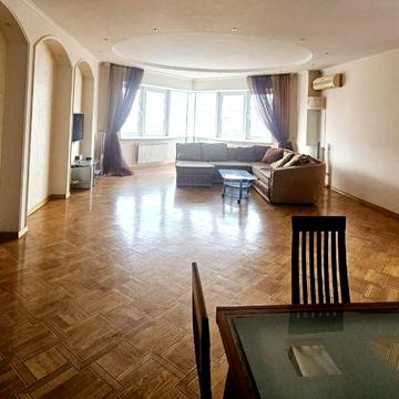 Лєскова вул., 1-А