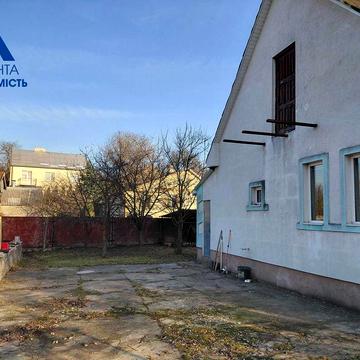 Продаж затишного будинку в м. Луцьку