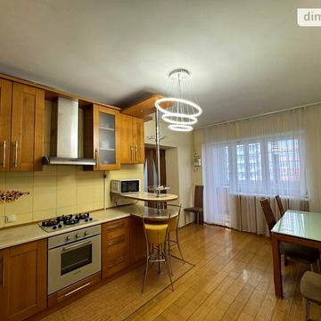 Продаж 3к Квартира Незалежності вулиця