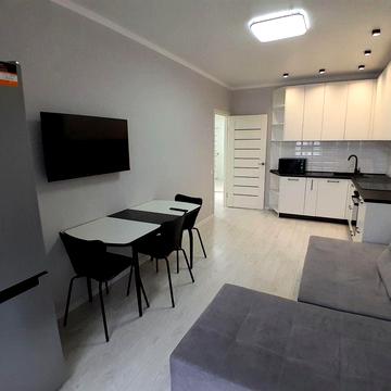 Від власника. Центр міста! Видова на Дніпро! Закритий двір.