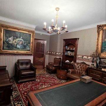 Здається простора великогабаритна квартира ,вул.Соборна