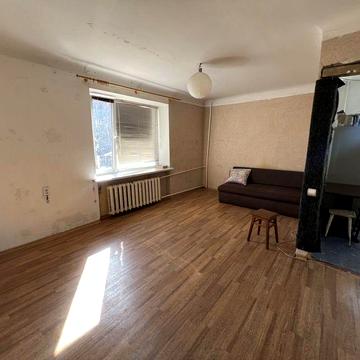 Квартира в центрі, простий стан