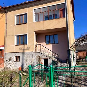 Продаж 5к Дім Бічна Арктична вулиця