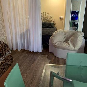 Центр Соцгорода,рядом 95 квартал(возле  цветочных часов)Можно на месяц