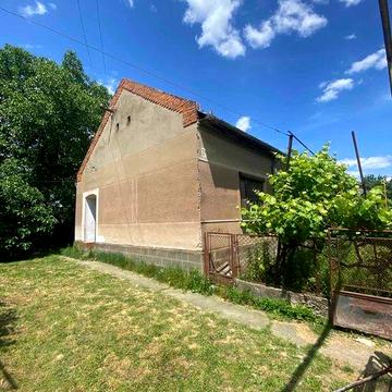 Продаж цегляного будинку , Ратовці