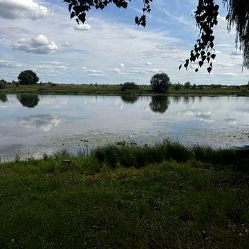 Дачний будиночок, озеро Глушец