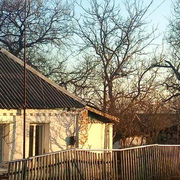 Продається житловий будинок у мальовничому та спокійному місці.