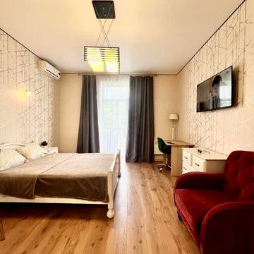 ЦЕНТР 1 к студия первая аренда Бульвар Жванецкого/Свет всегда есть