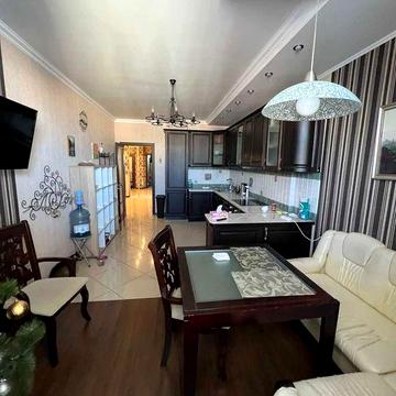 Простора 3-к квартира 112 м² з якісним ремонтом вул. Данькевичa 14