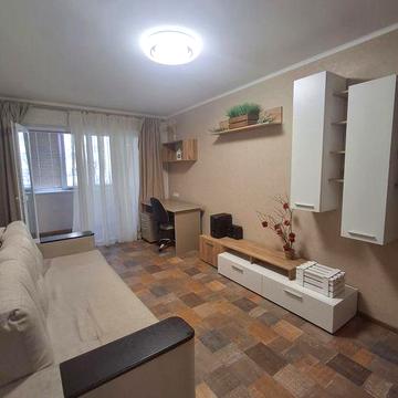 Продам 2к квартиру , 3 этаж , ремонт .