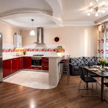 Продаж квартири особнячного типу в центральній частині Львова.