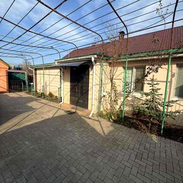 Продаж будинку з якісним ремонтом в районі Універсаму(Корабельний)