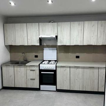 Продам 2 кв м-н жовтневий.  Торг