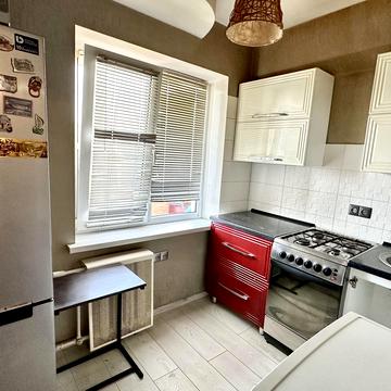 Березняківська вул., 14