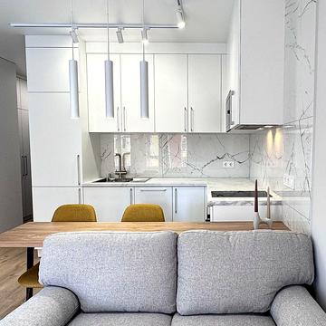 Березнева вул., 12