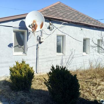 Продаю уютный и очень теплый дом г.Мерефа шикарный участок 27 соток