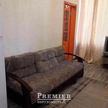 Продам 2-х ком квартиру в Центре. Ремонт АГВ.