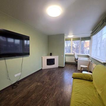 Простора квартира напроти Центрального Парку. Газ!