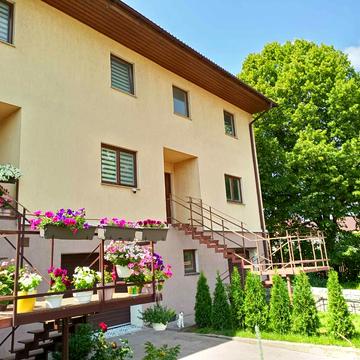 Володимирська вул., 29-В