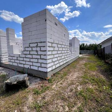 Недобудований будинок с гарним проектом