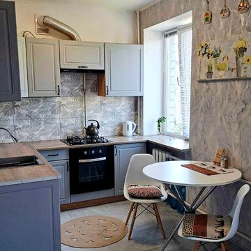 Вінстона Черчилля вул. (Червоноткацька), 14