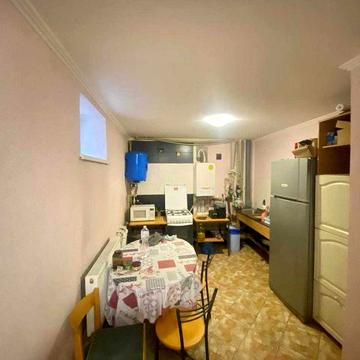 В оренду частину будинку на виїзді з міста