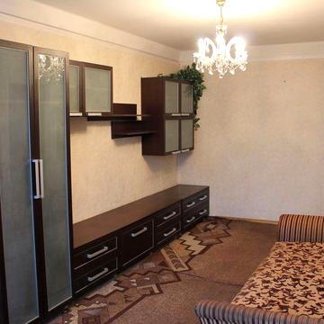 Здам однокімнатну метро Лівобережна