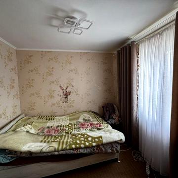 Будинок зі свіжим ремонтом,для велткої родини