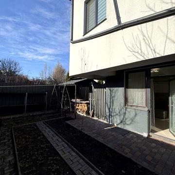 Вишневе  квартира з власною ділянкою Богдана Хмельницького 24-г