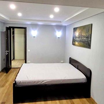 Продам 2комн квартиру в центре Tir-05