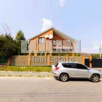 Оренда будинку під житло або під офіс, Печерськ, вул. Яготинська 5