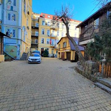 Продам 2-кімнатну квартиру в будинку Бабеля - вул. Рішельєвська